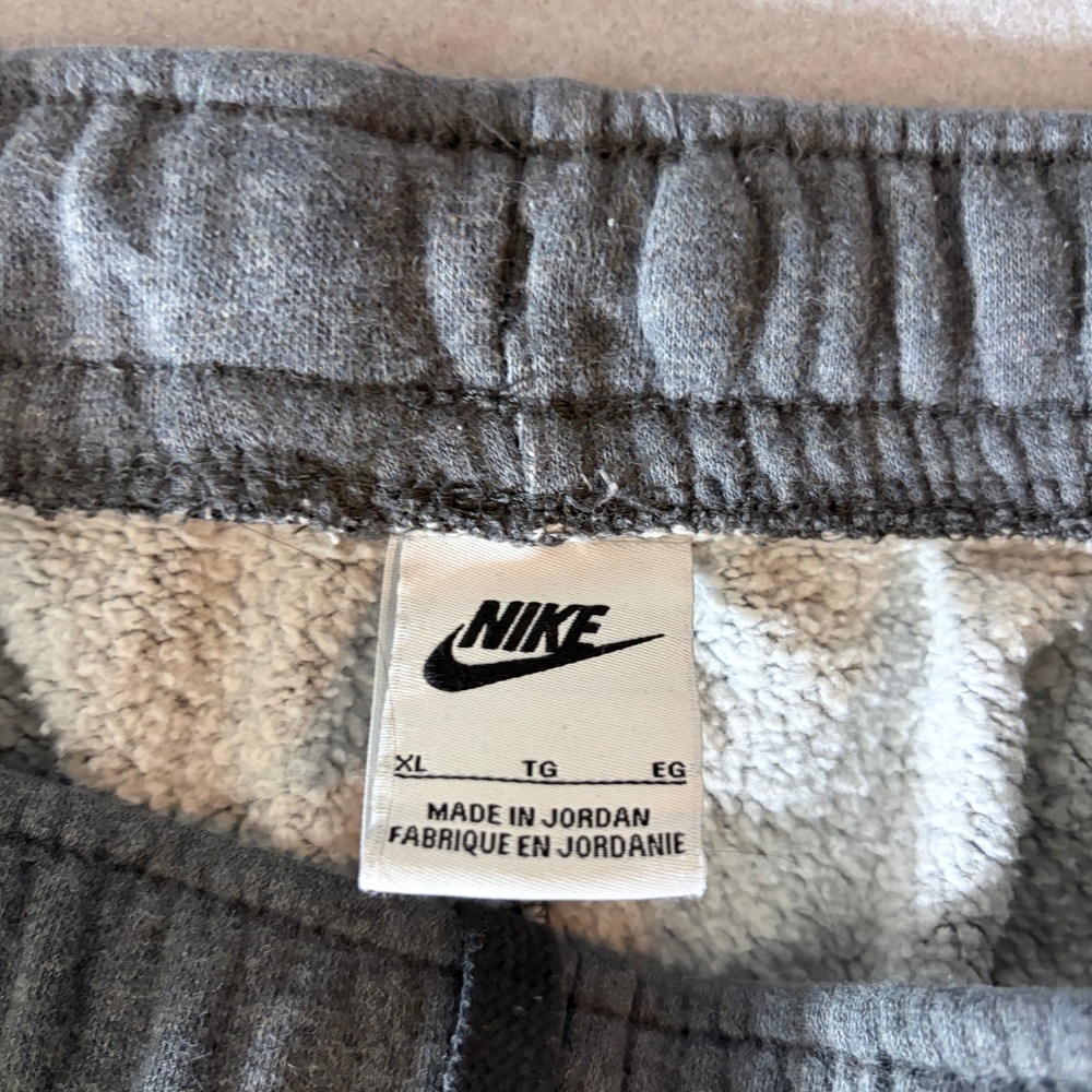 Nike Womens XL Gray Fleece Sweatpants Straight Leg Elastic Waist BV2707-071 - Picture 3 of 7